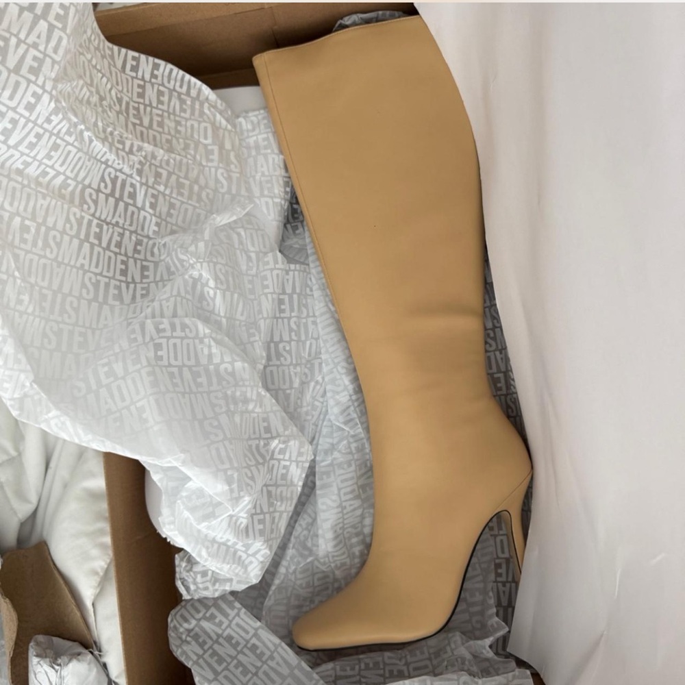 Steve Madden Tan Heeled Boots